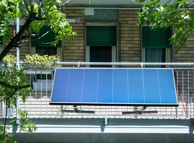 Balcony Solar PV system-1